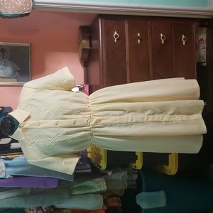 Classy Cowgirl adorable yellow vintage 50s western dress